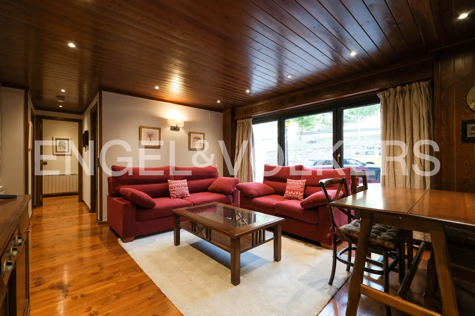 Sala de estar de Piso en venta en Naut Aran con Trastero y Balcón