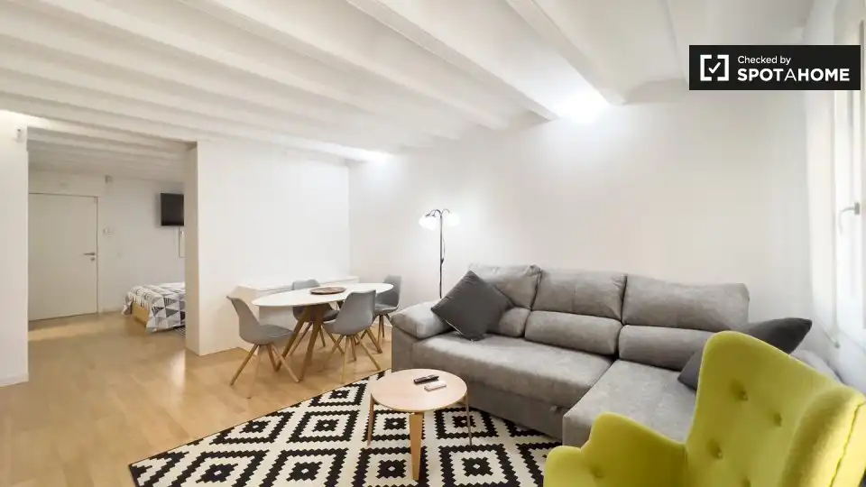 Flat with terrace to rent in Ciutat Vella, imagen 6