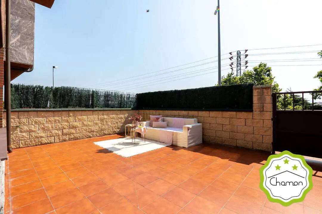 Terrasse von Einfamilien-Reihenhaus zum Verkauf in Barakaldo  mit Heizung, Privatgarten und Terrasse
