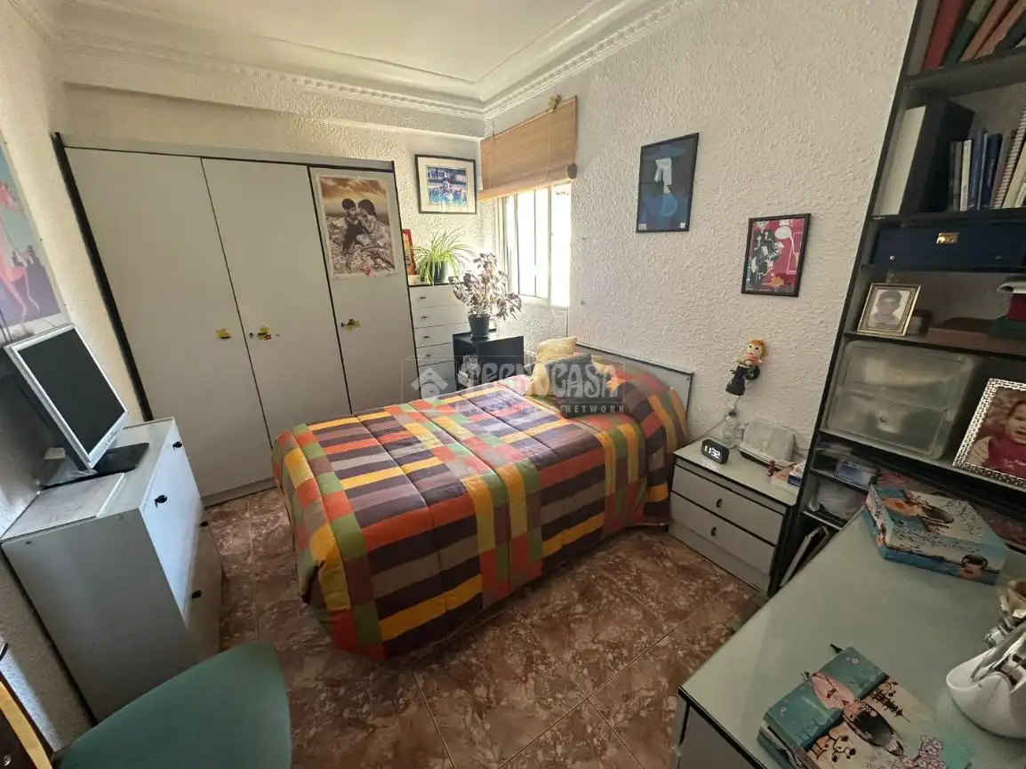Bedroom of Flat for sale in Zaragoza  with Heating and Balcony