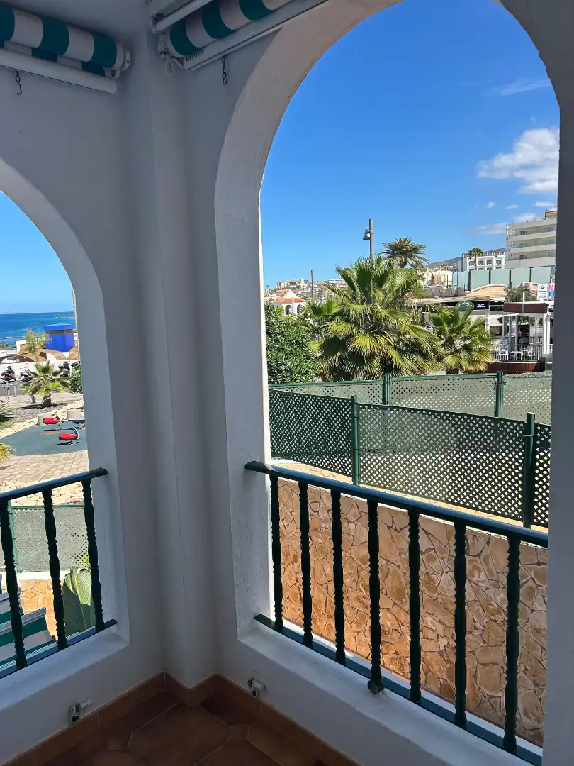 Vista exterior de Apartament en venda en Adeje amb Terrassa, Moblat i Forn