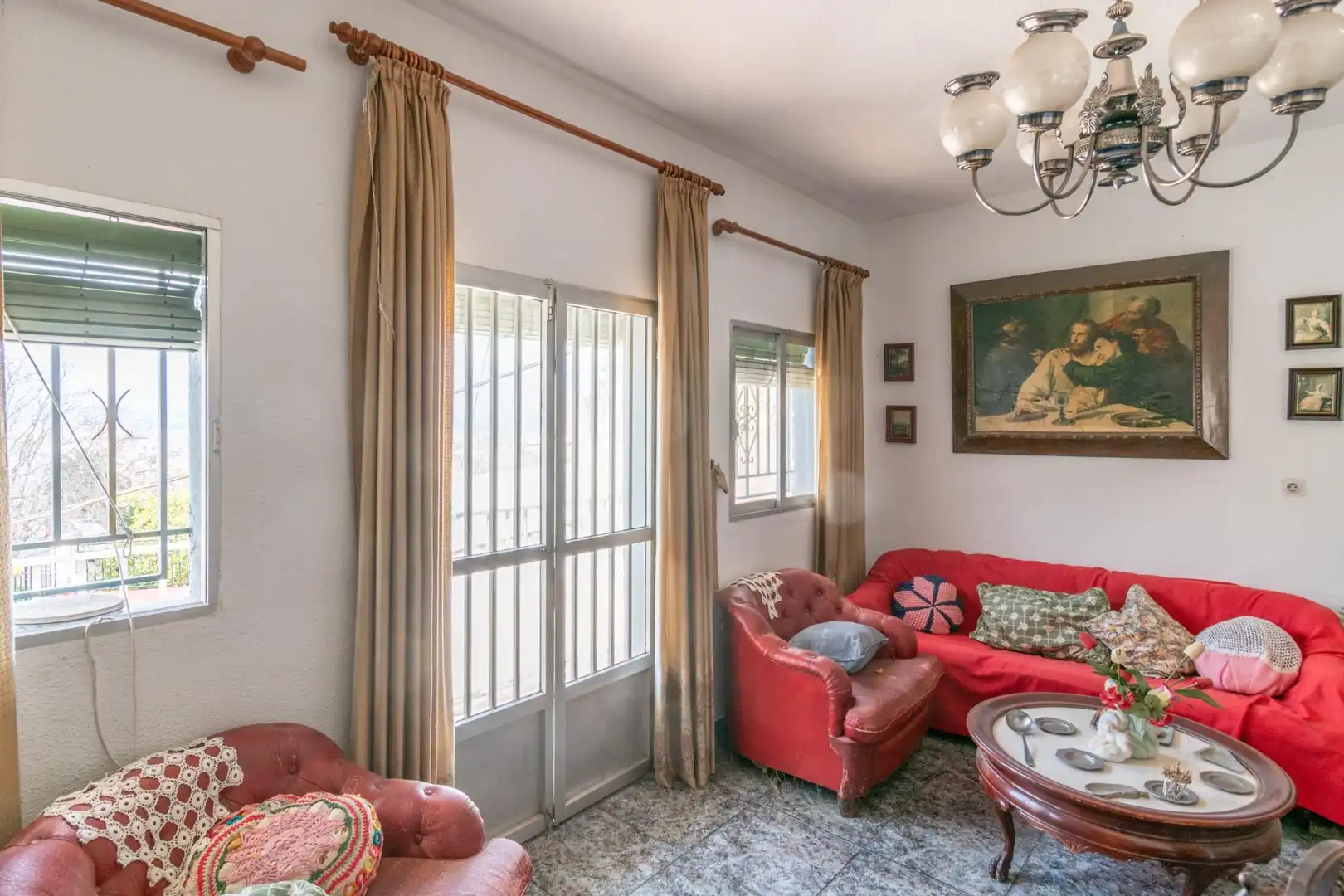 Sala d'estar de Casa o xalet en venda en Granada amb Jardí privat i Terrassa