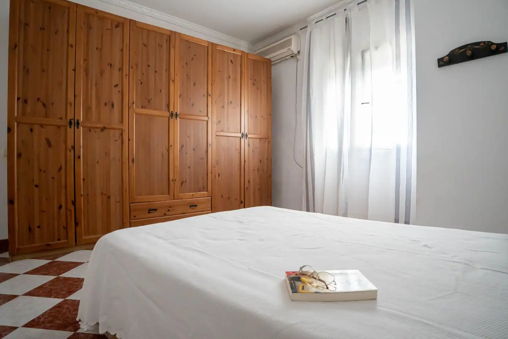 Dormitori de Pis en venda en Cantillana amb Calefacció, Terrassa i Moblat