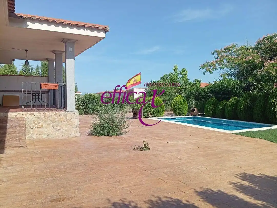 Casa o xalet en venda a Lucillos
