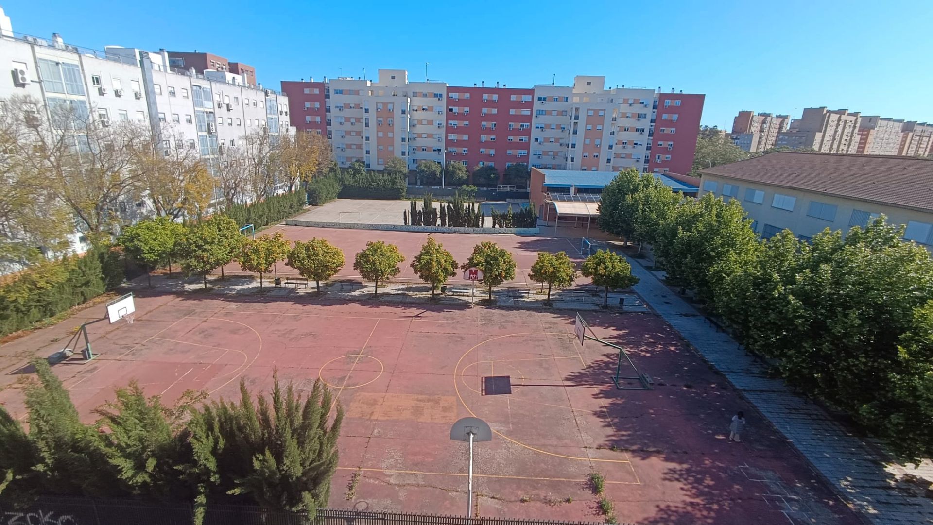 Exterior view of Flat for sale in  Sevilla Capital  with Balcony