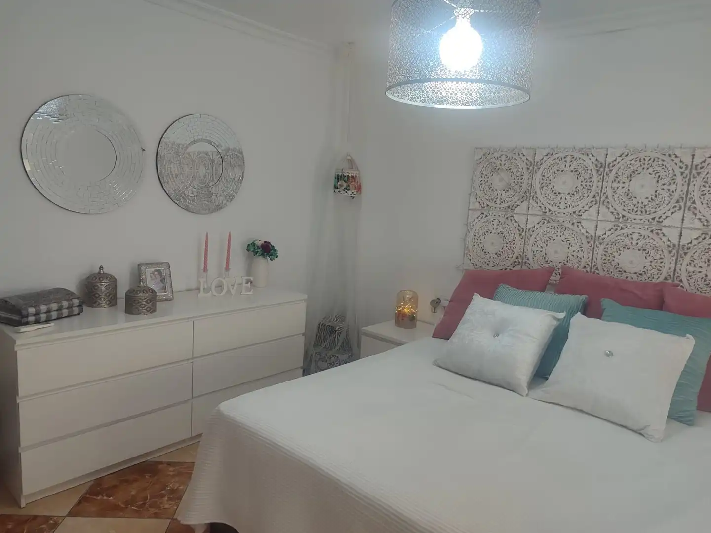 Dormitori de Casa adosada en venda en Algeciras amb Aire condicionat i Traster