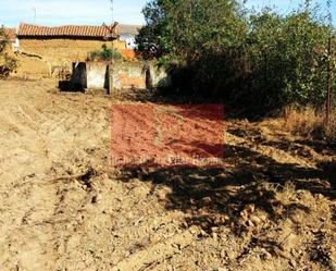 Casa o xalet en venda en San Adrián del Valle amb Calefacció i Jardí privat