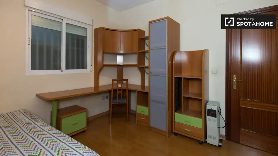 Room in Granada, Granada