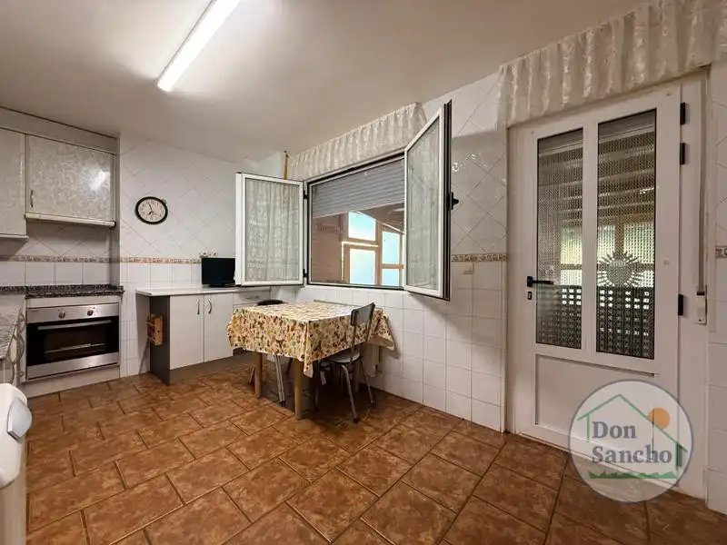 Cocina de Casa o chalet en venta en Cabezón de Valderaduey con Calefacción