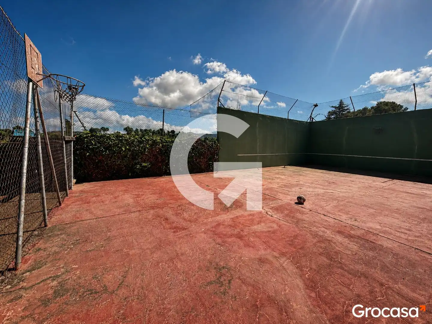 Jardí de Casa o xalet en venda en Vallirana amb Jardí privat, Terrassa i Traster