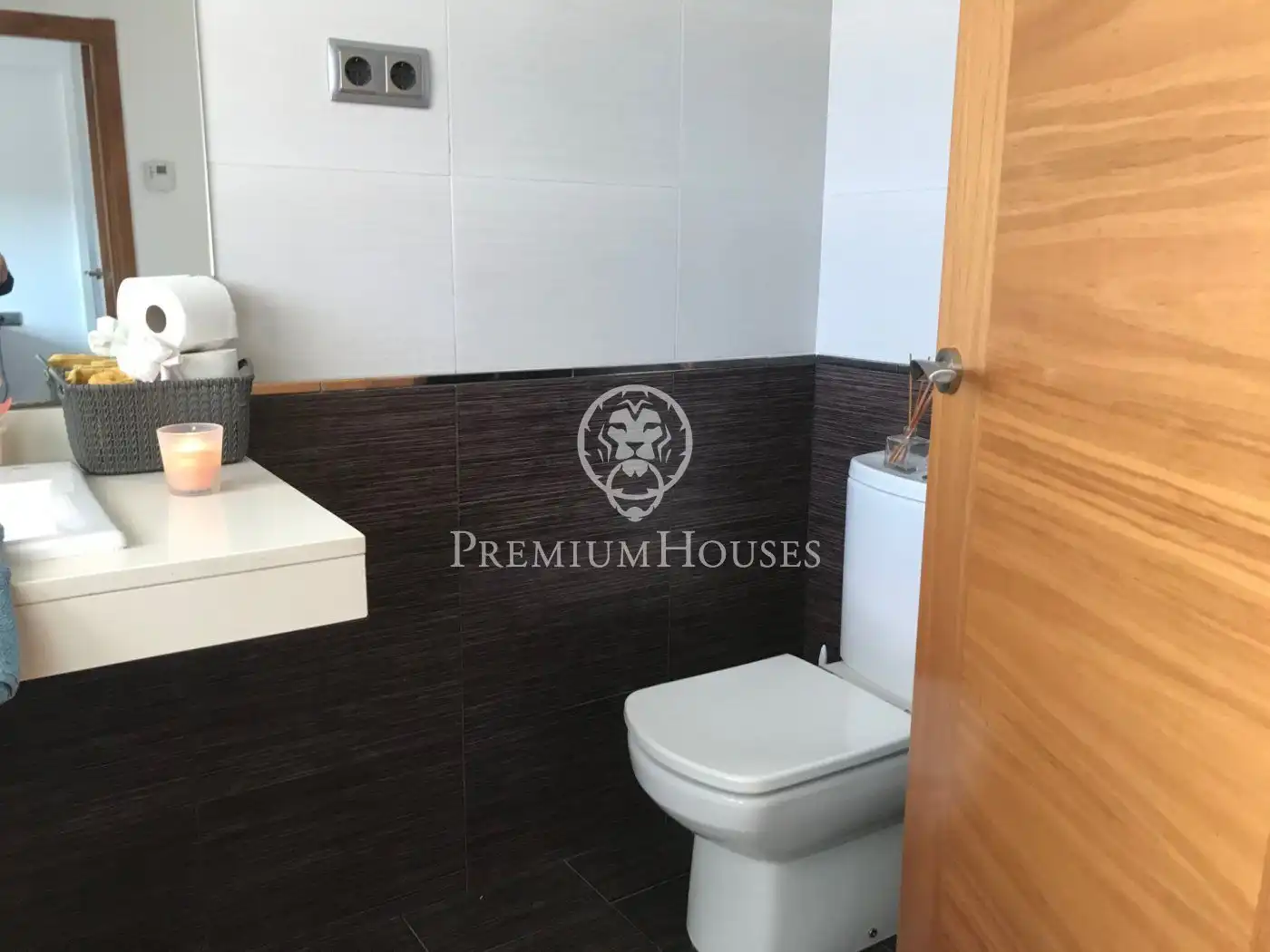 Bathroom of Detached homes for sale in Calafell  with Heating, Private garden and Parquet flooring