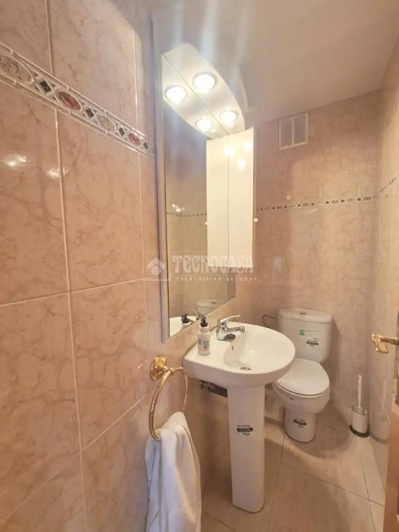 Baño de Piso en venta en Sigüenza con Aire acondicionado, Calefacción y Balcón