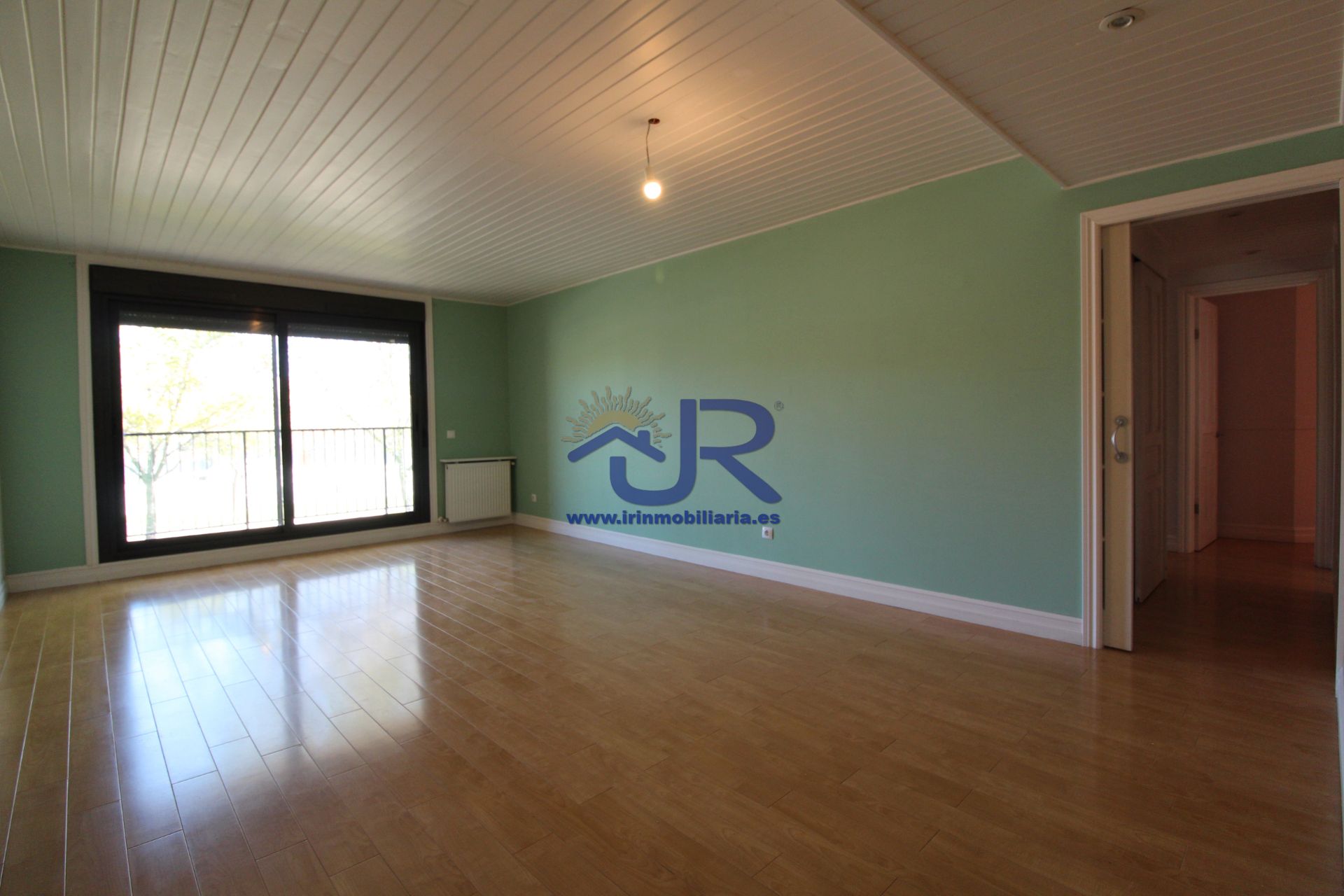 Living room of Flat for sale in Paracuellos de Jarama  with Heating, Parquet flooring and Terrace