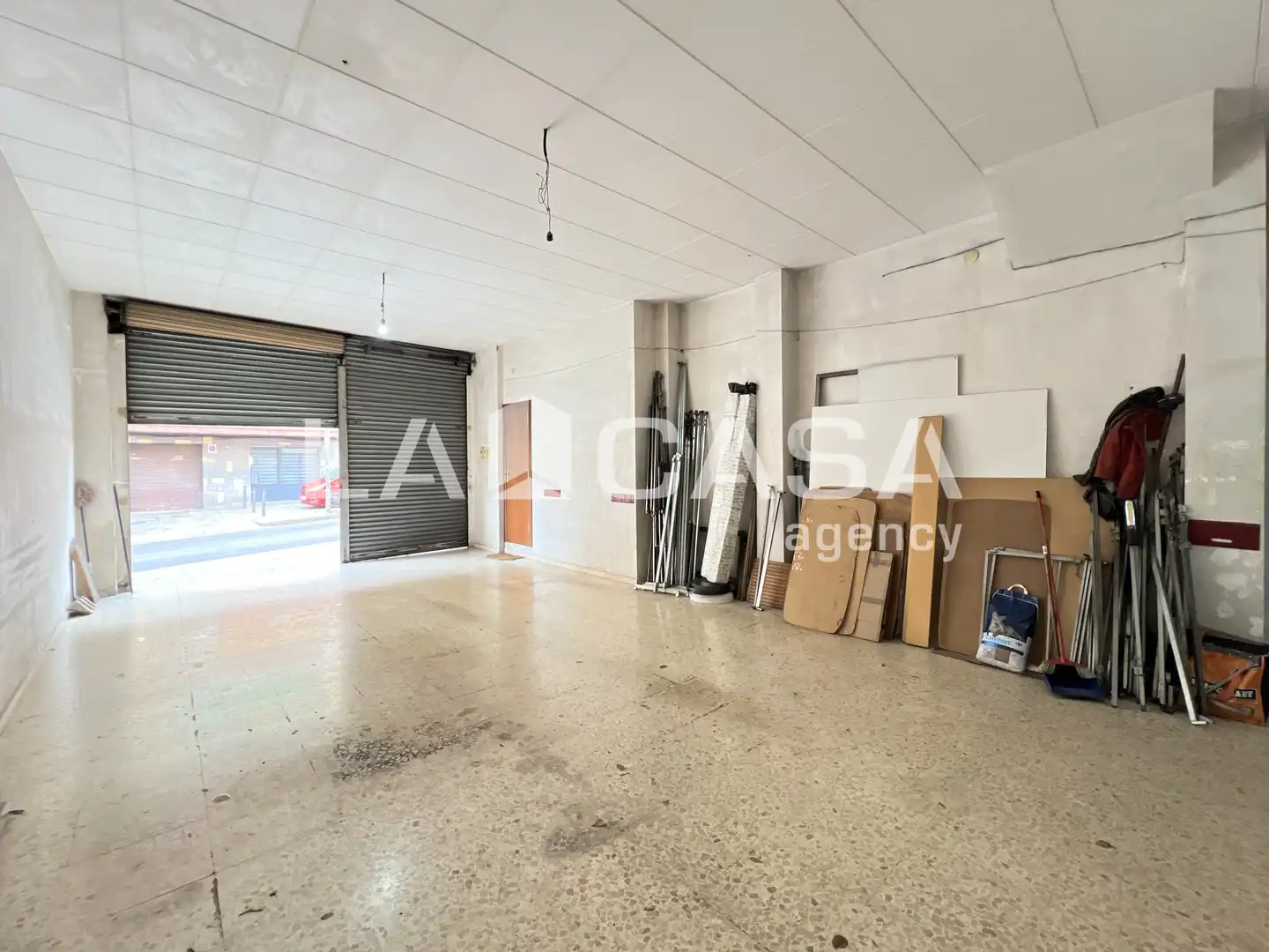 Local comercial en venda a Fondo