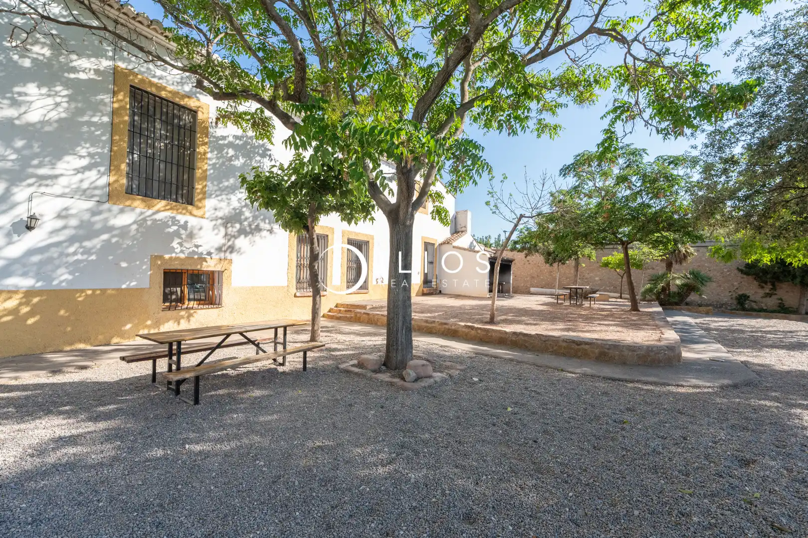 Vista exterior de Edificio en venta en Olocau con Piscina comunitaria
