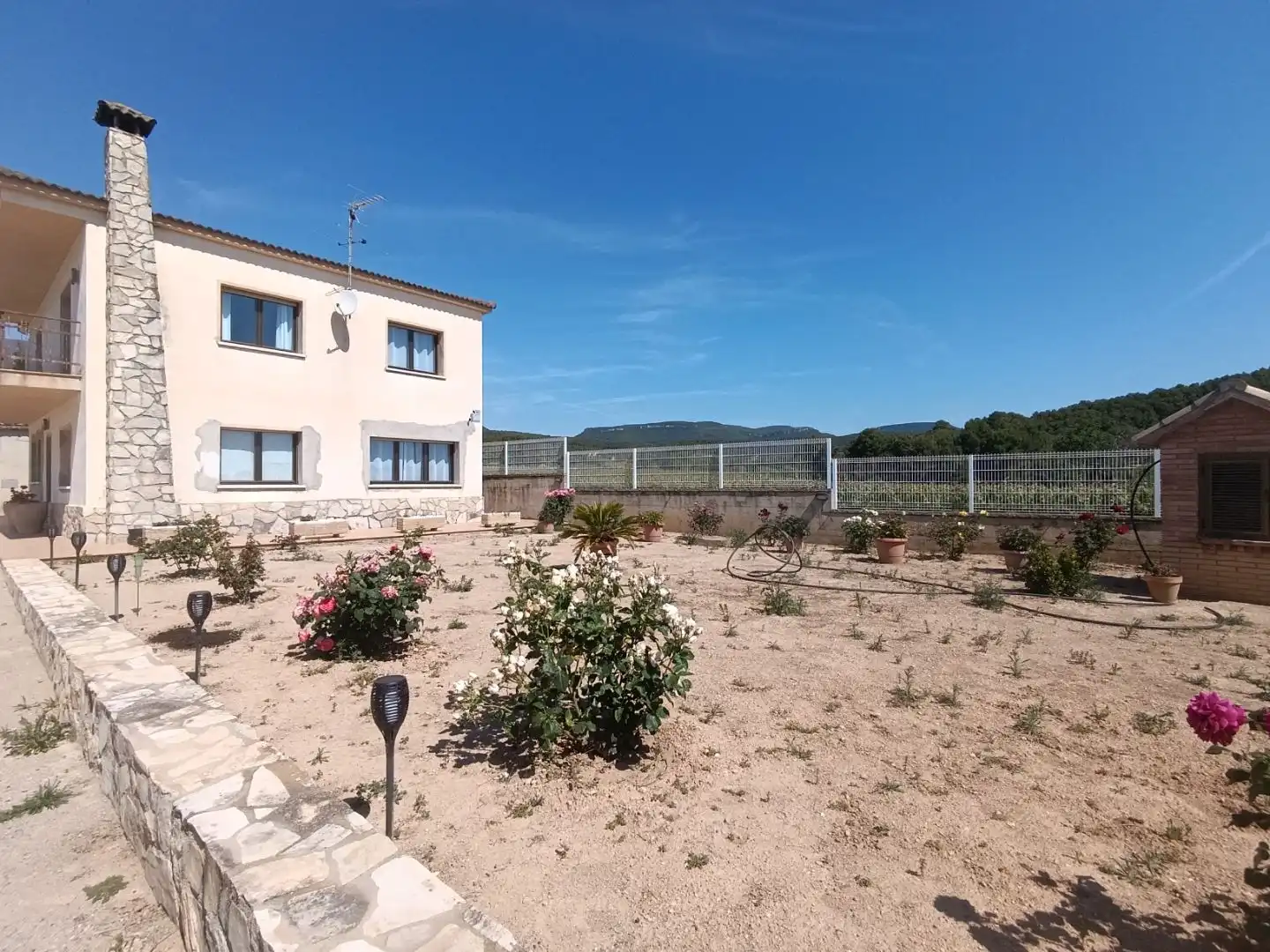 Exterior view of Houses for sale in Torrelles de Foix