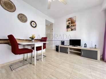 Apartamento con balcón en venta en Carrer de Lleida