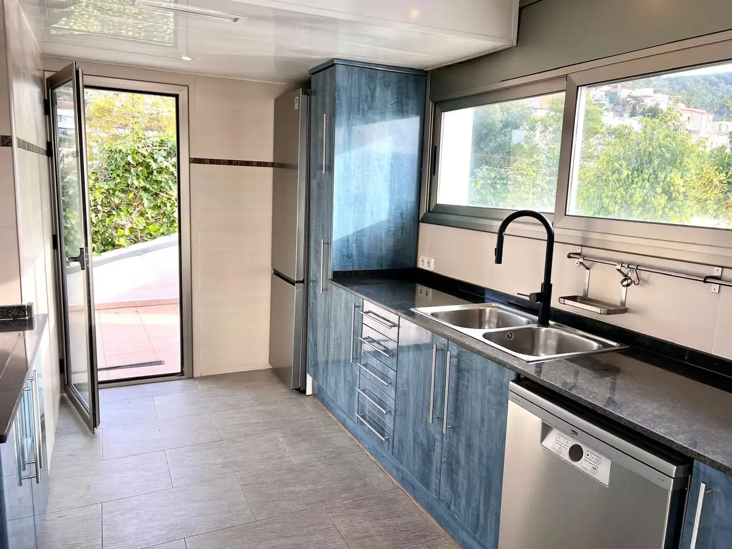 Küche von Haus oder Chalet zur Miete in Sitges mit Klimaanlage, Heizung und Privatgarten