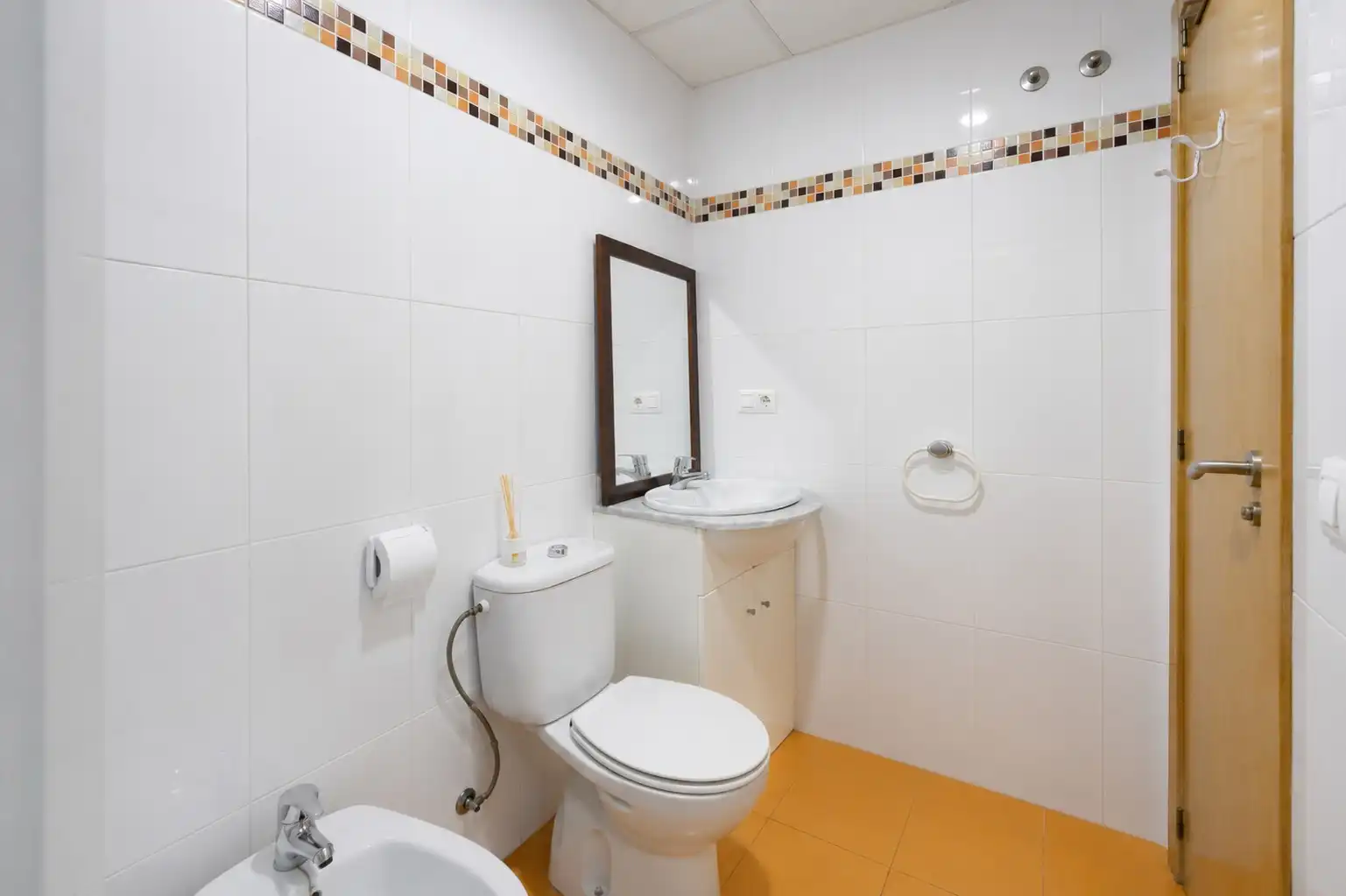 Baño de Piso en venta en Benaguasil con Aire acondicionado, Calefacción y Terraza