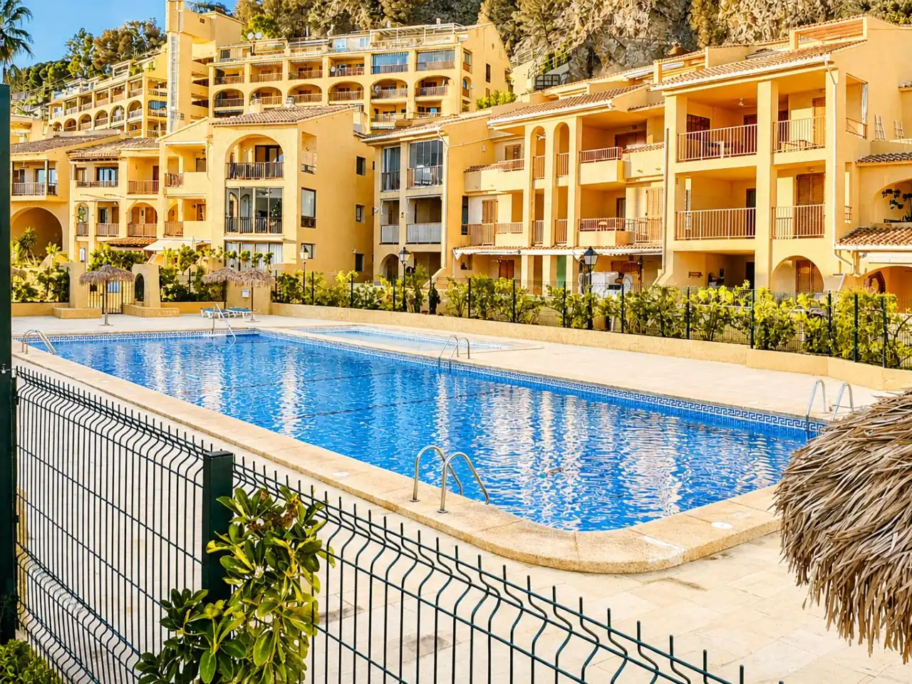 Swimming pool of Flat for rent in Mascarat