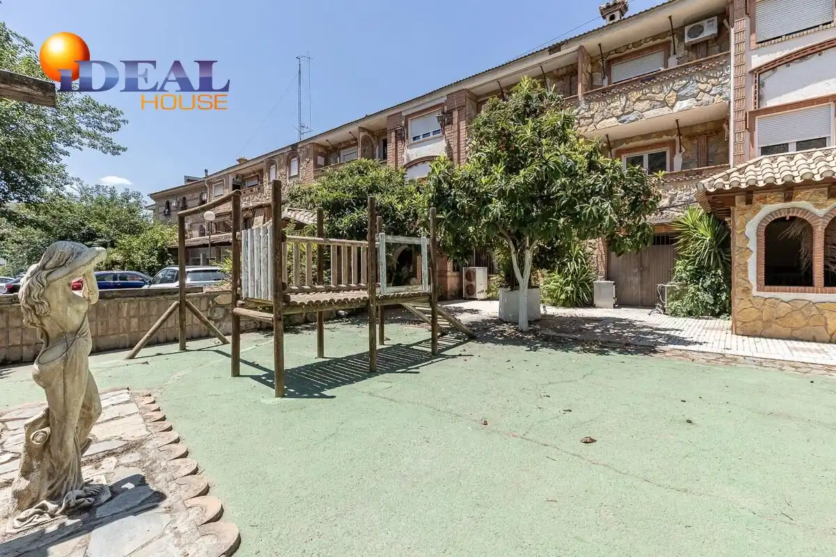 Local comercial en venda a Pinos Genil, imagen 32