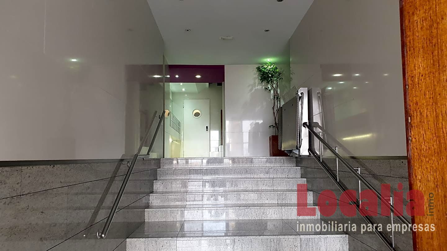 Oficina en venda en Santander