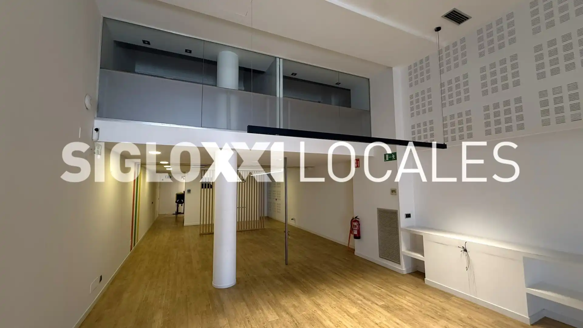 Local comercial de lloguer a DIPUTACIO, imagen 3