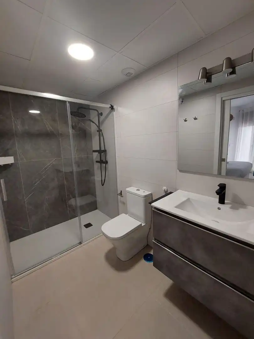 Badezimmer von Erdgeschoss zur Miete in Vélez-Málaga