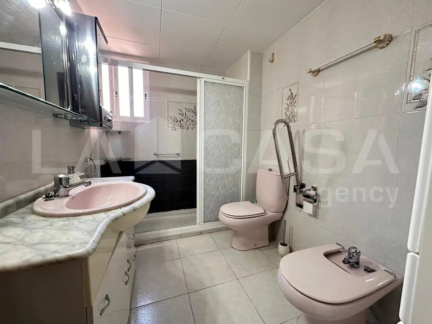 Baño de Piso en venta en Canovelles con Balcón
