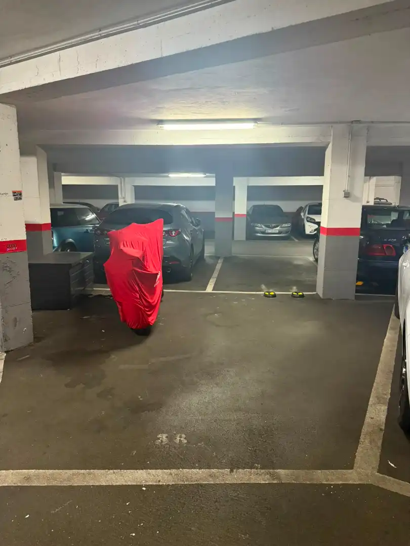 Parkplatz von Wohnung zum Verkauf in Oviedo  mit Heizung, Parkett und Möbliert