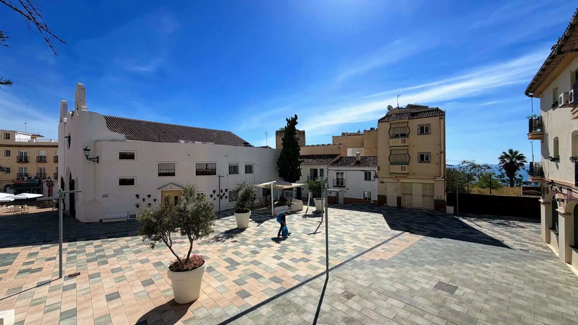 Außenansicht von Wohnung zum Verkauf in Torremolinos mit Klimaanlage, Heizung und Privatgarten
