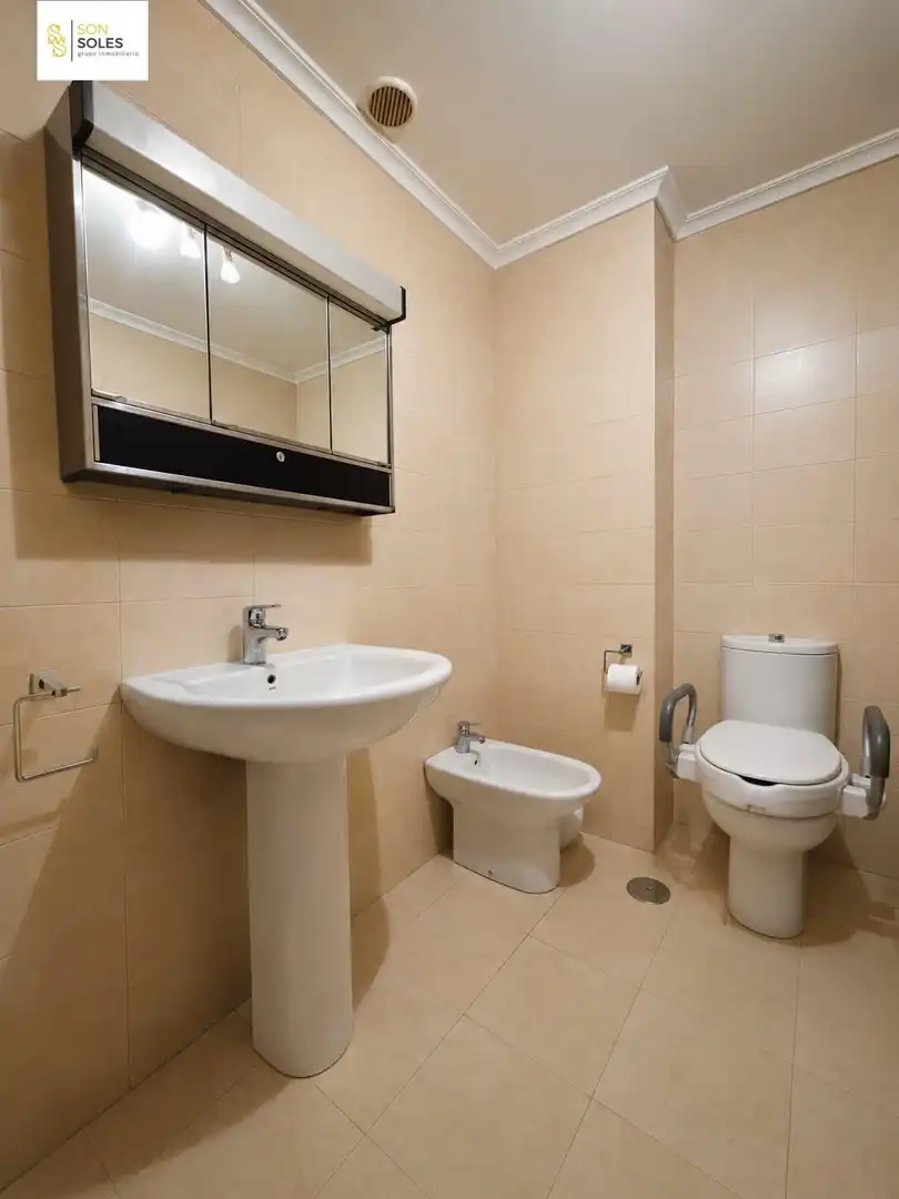 Baño de Piso en venta en Piélagos con Calefacción, Jardín privado y Terraza