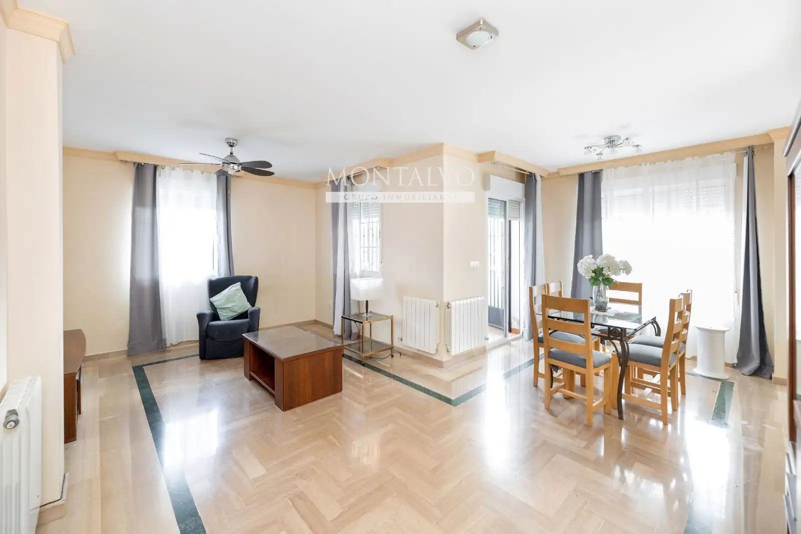 Vista exterior de Casa o chalet en venta en Gójar con Calefacción y Piscina