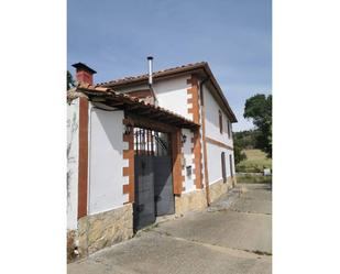 Vista exterior de Finca rústica en venda en Aguilar de Campoo amb Terrassa