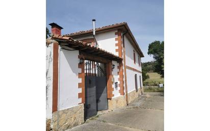 Exterior view of Country house for sale in Aguilar de Campoo  with Terrace