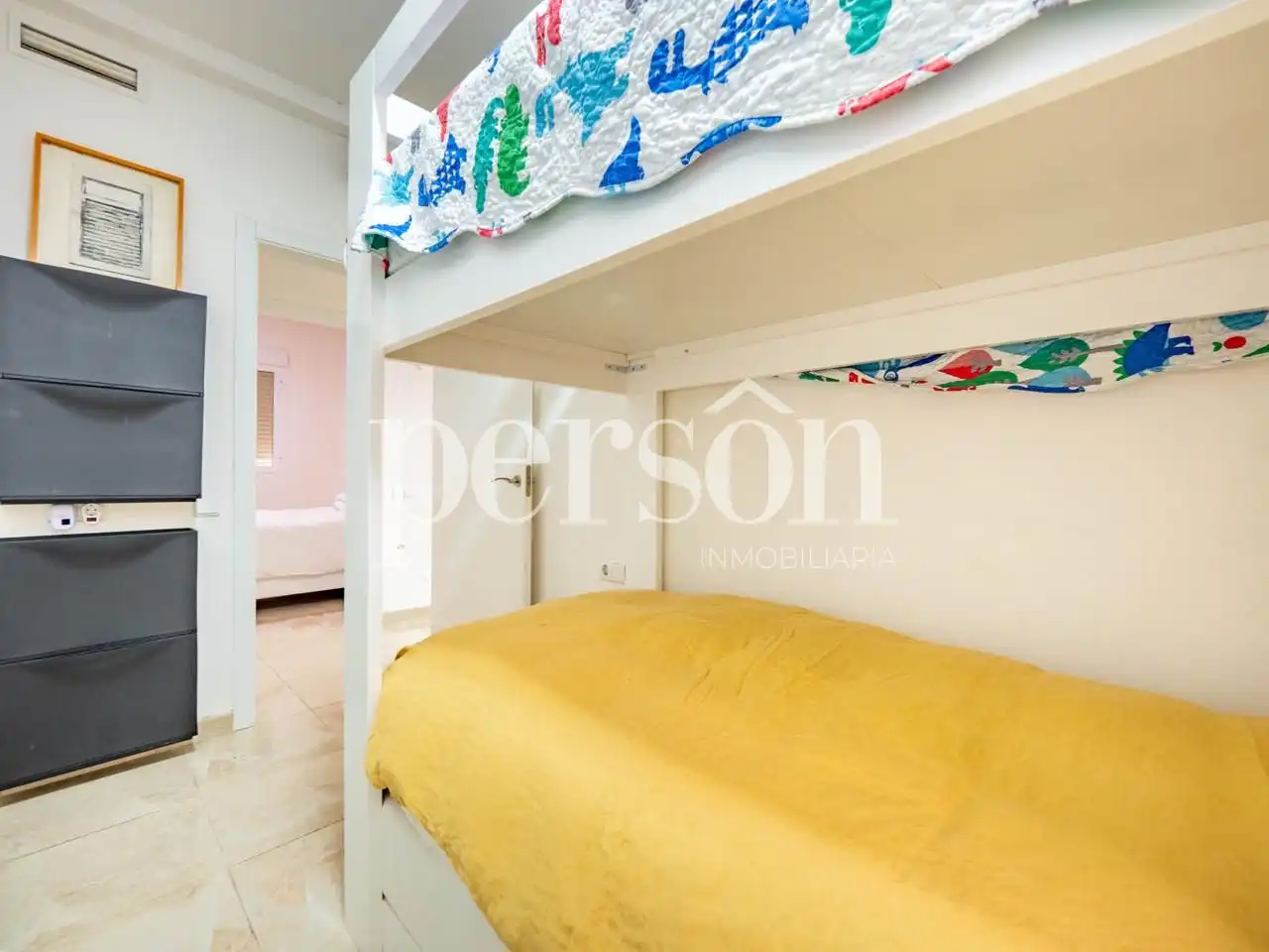 Habitación de Planta baja en venta en Valencia con Aire acondicionado, Amueblado y Internet