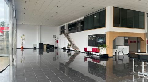 Venta de nave tipo concesionario en perfecto estado en Milladoiro, Ames, image 5