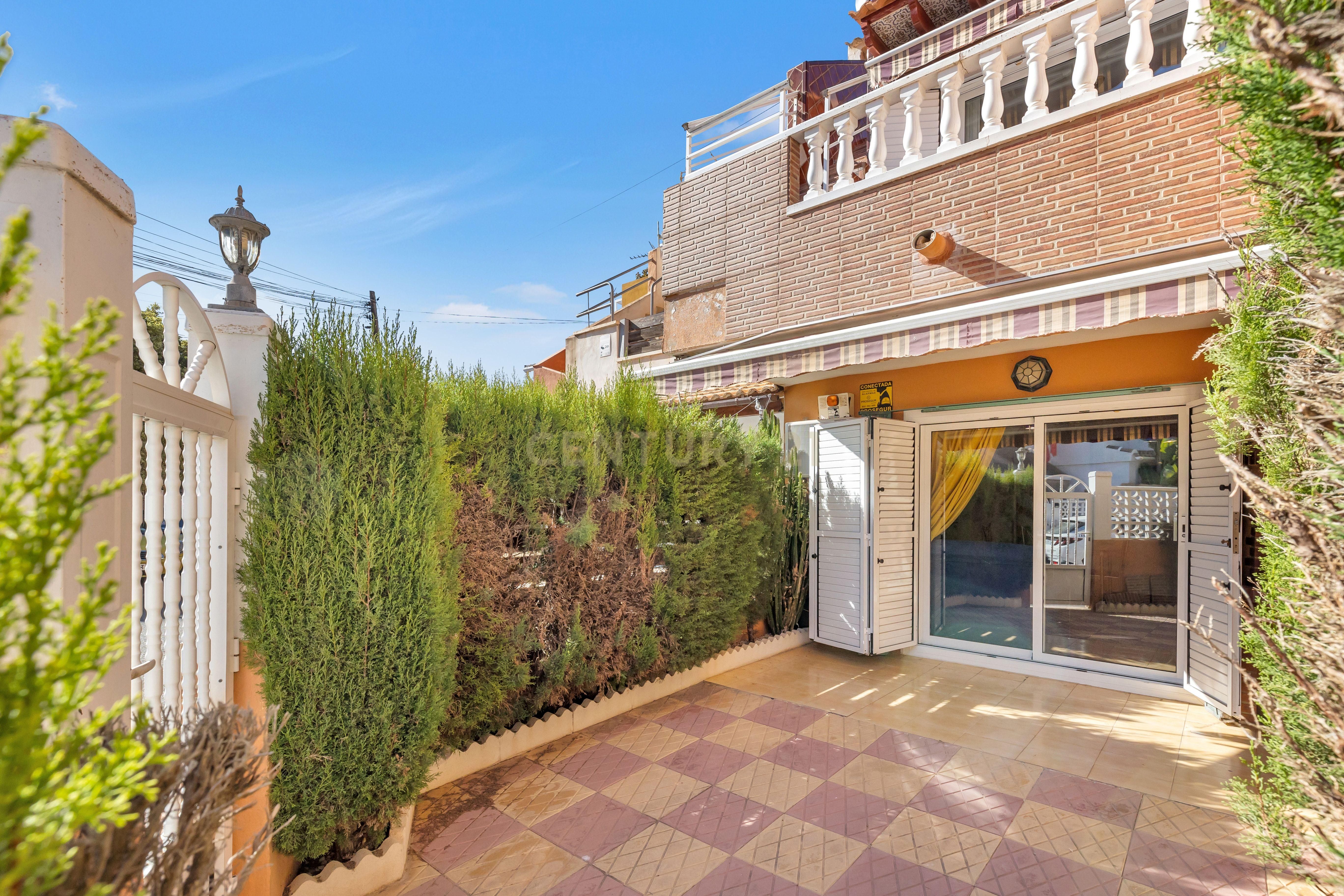 Jardí de Casa adosada en venda en Torrevieja