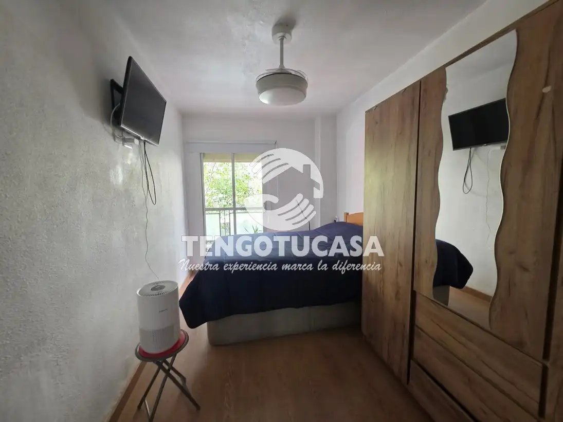 Bedroom of Flat for sale in Madrid  with Air Conditioner, Terrace and Furnished