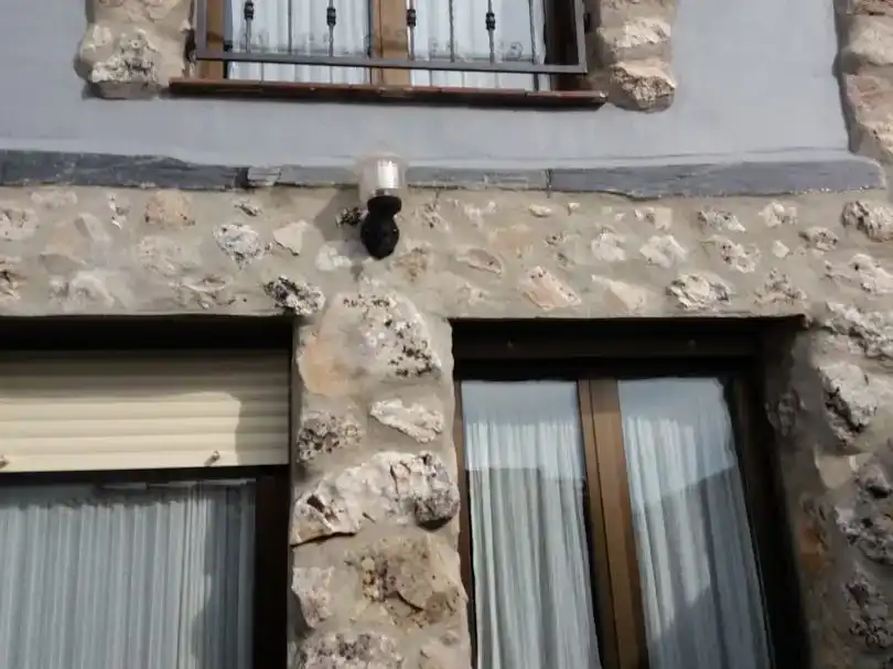 Vista exterior de Casa adosada de lloguer en Quintana Redonda amb Jardí privat, Parquet i Moblat