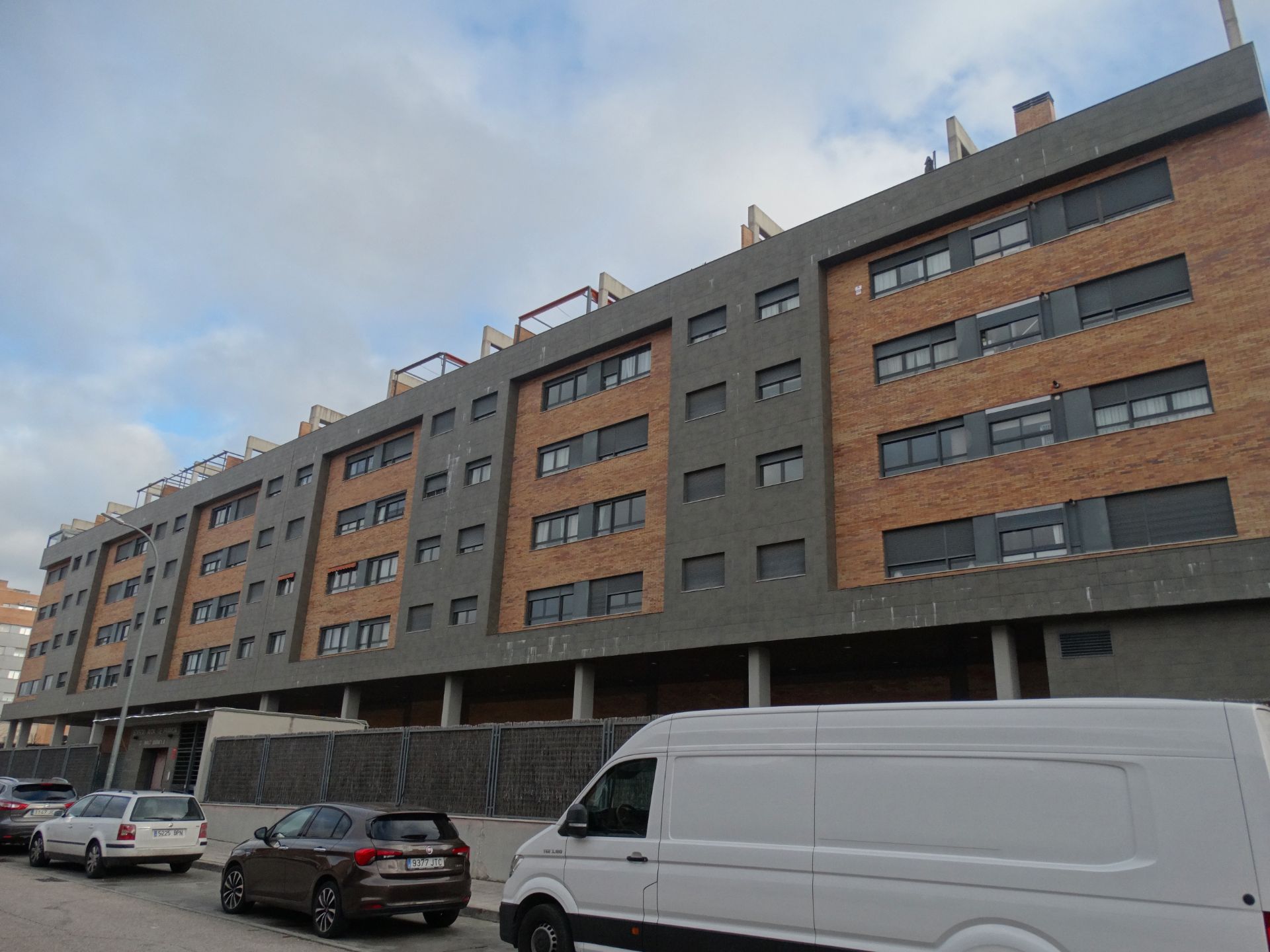 Vista exterior de Àtic de lloguer en Guadalajara Capital amb Aire condicionat, Calefacció i Terrassa