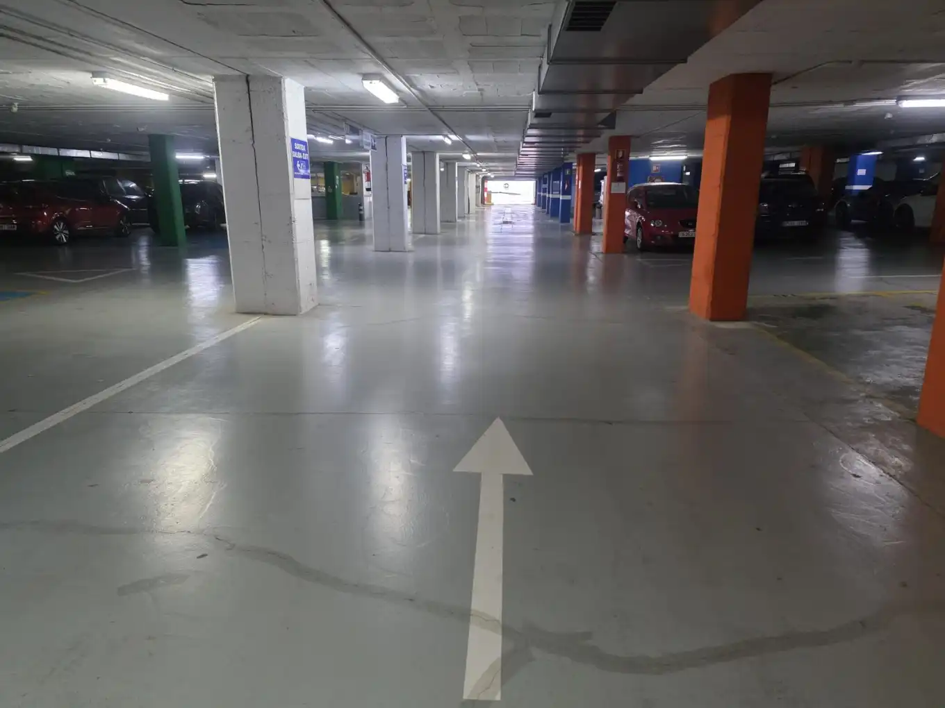 Motorradstellplatz zur Miete in Carrer del Pare Gallissà 2, imagen 5