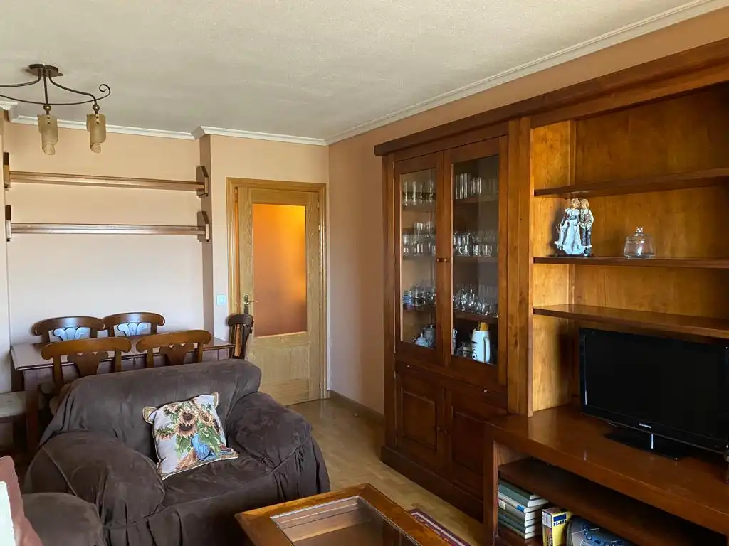 Sala de estar de Piso de alquiler en Alcorcón con Aire acondicionado, Calefacción y Parquet