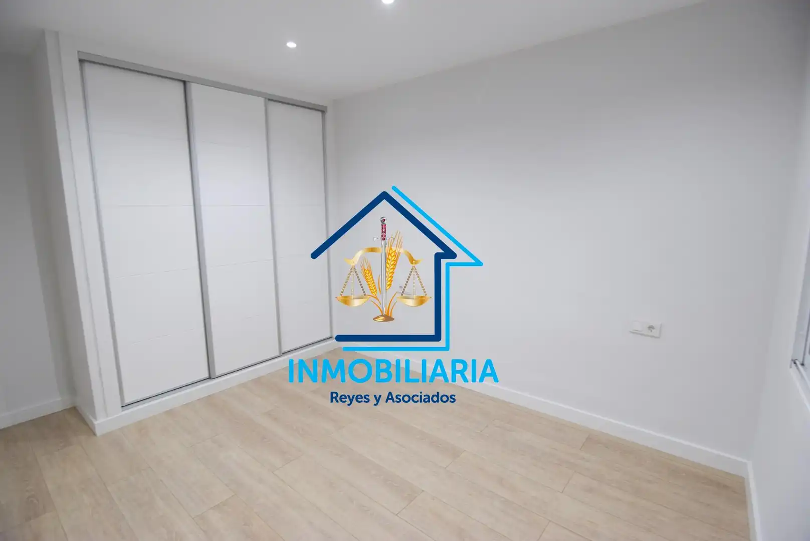 Flat for sale in Córdoba  with Air Conditioner and Heating