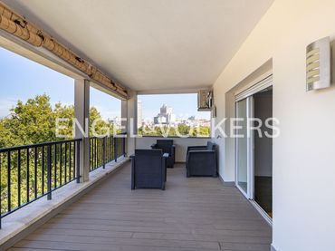 Flat with lift to rent in Factor