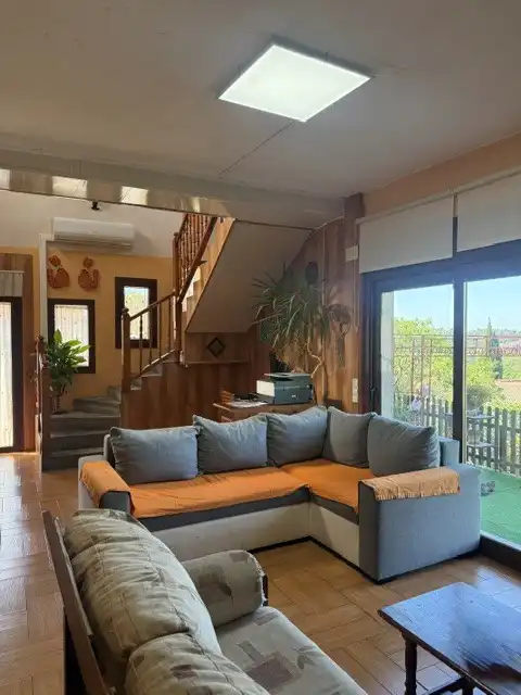 Sala de estar de Casa o chalet en venta en Lliçà d'Amunt con Aire acondicionado, Calefacción y Jardín privado