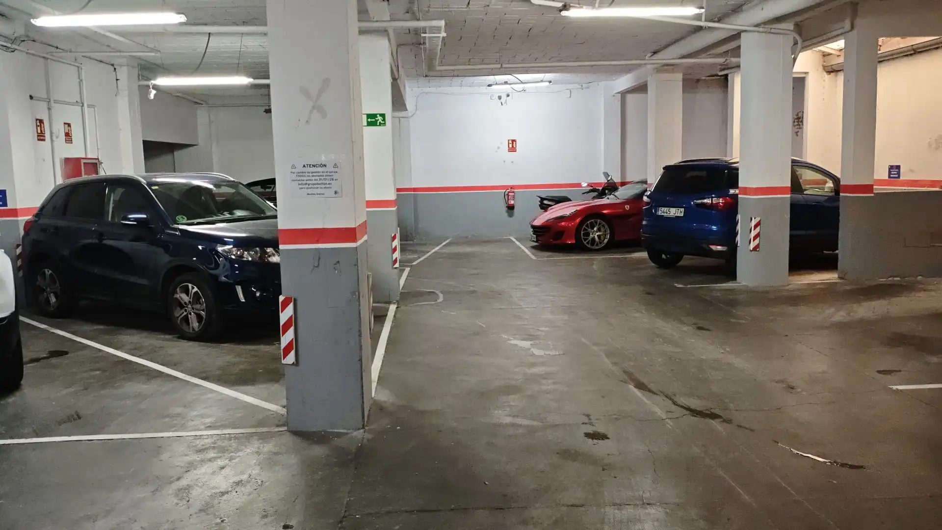 Parking of Garage for rent in Madrid  with Alarm