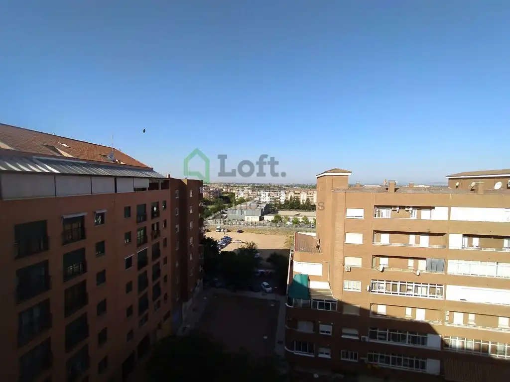 Exterior view of Attic for rent in Badajoz  with Air Conditioner