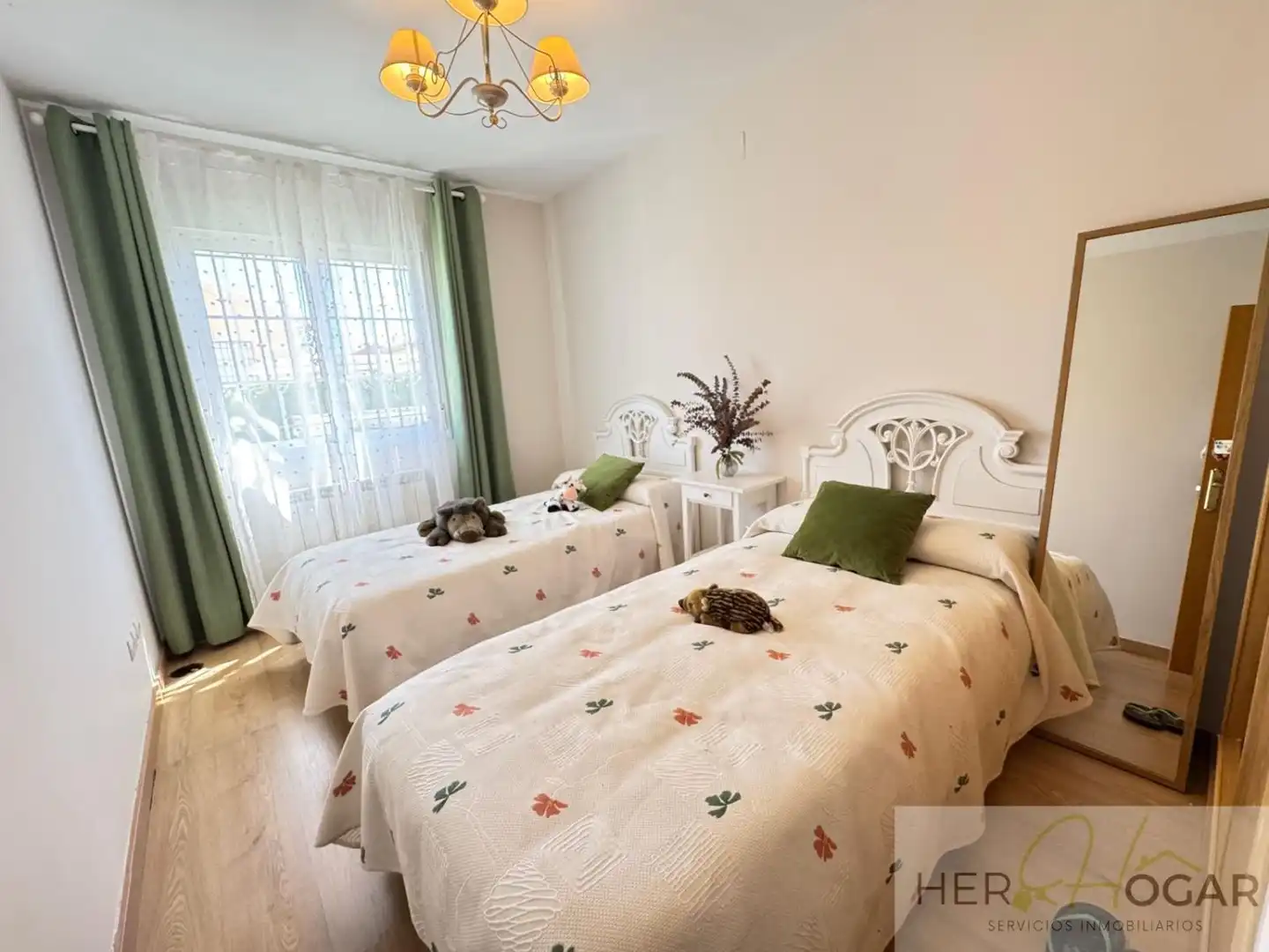 Habitación de Casa o chalet en venta en Burguillos de Toledo con Aire acondicionado, Calefacción y Jardín privado
