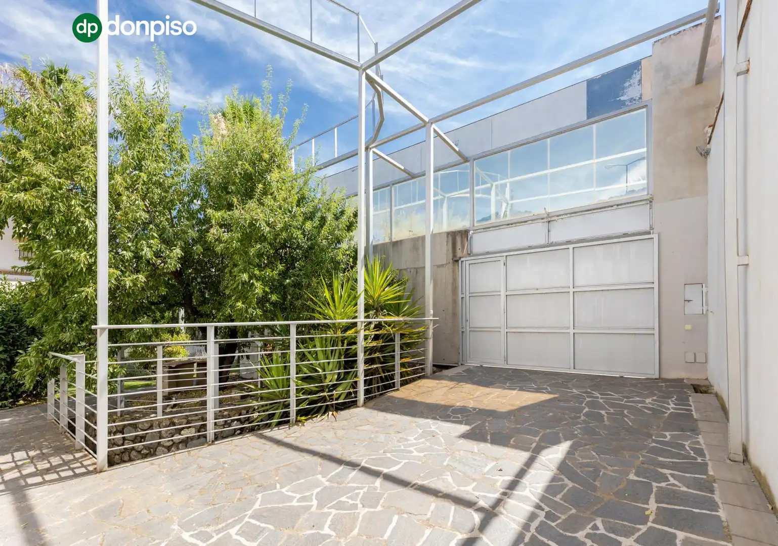 Exterior view of Houses for sale in Granada